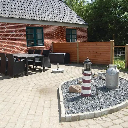 Дом отдыха Nice Home In Oksbol With Sauna *